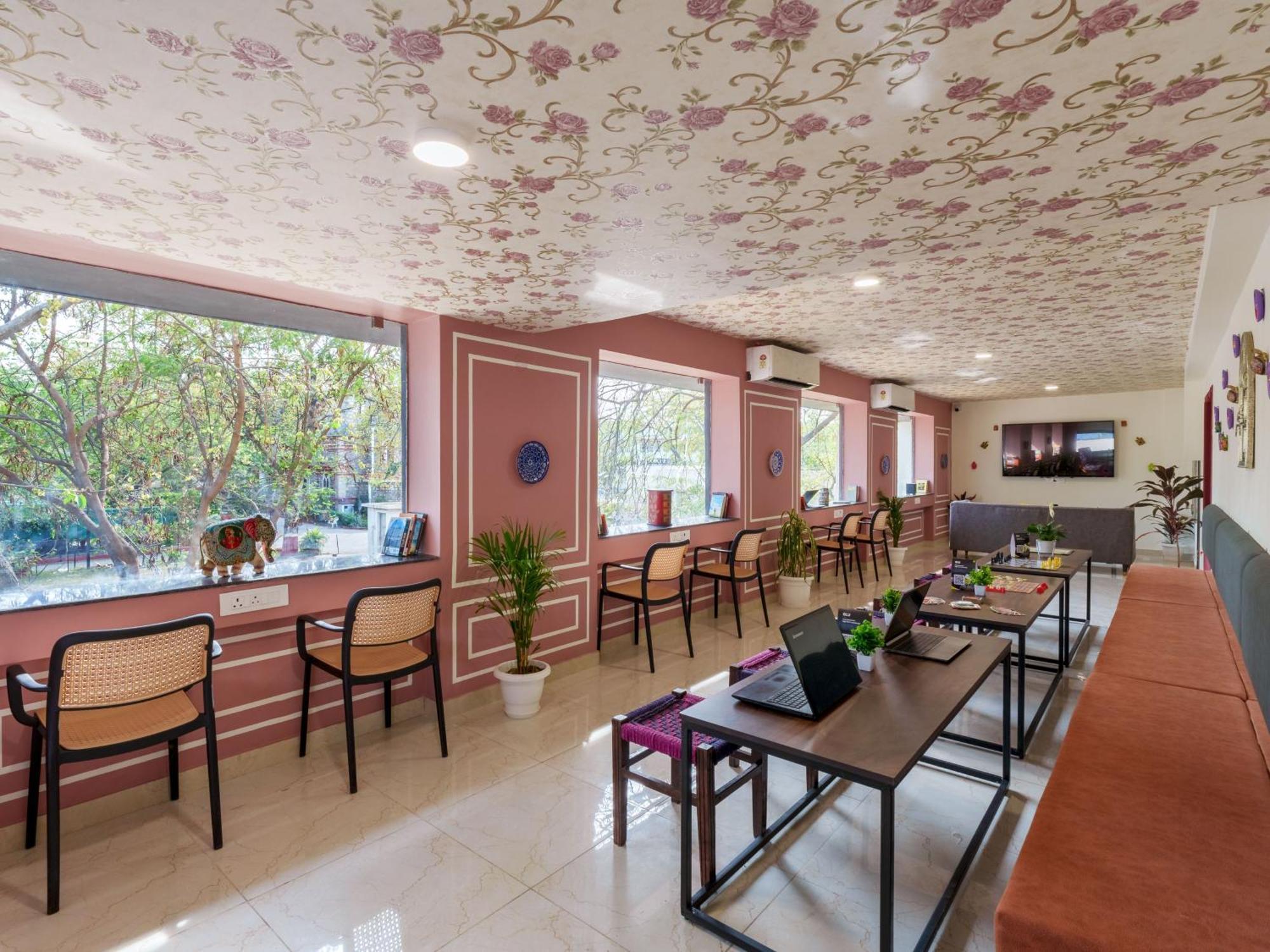 The Hosteller Jaipur, Mi Road Экстерьер фото